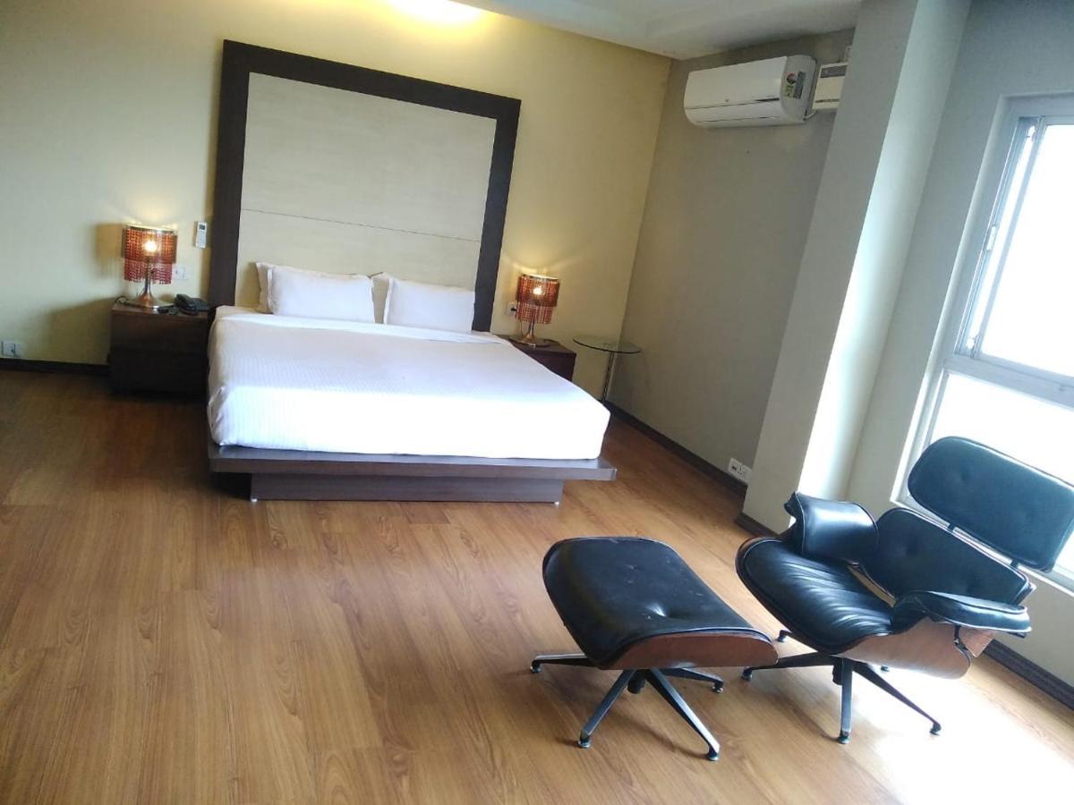Hotel Md'S Continental Jorhāt Zewnętrze zdjęcie