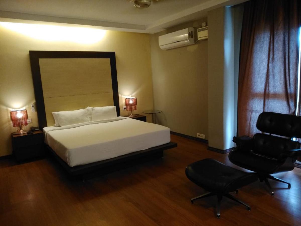 Hotel Md'S Continental Jorhāt Zewnętrze zdjęcie