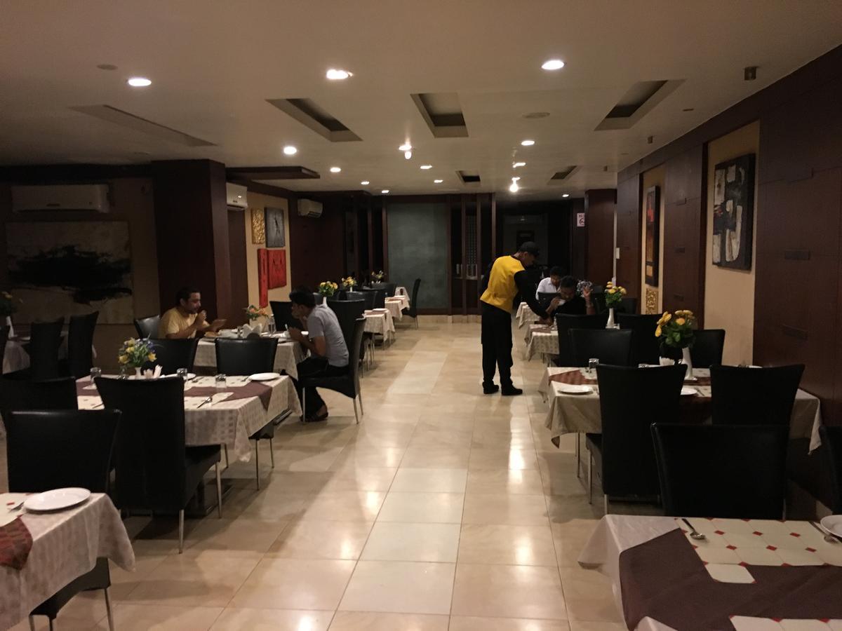 Hotel Md'S Continental Jorhāt Zewnętrze zdjęcie